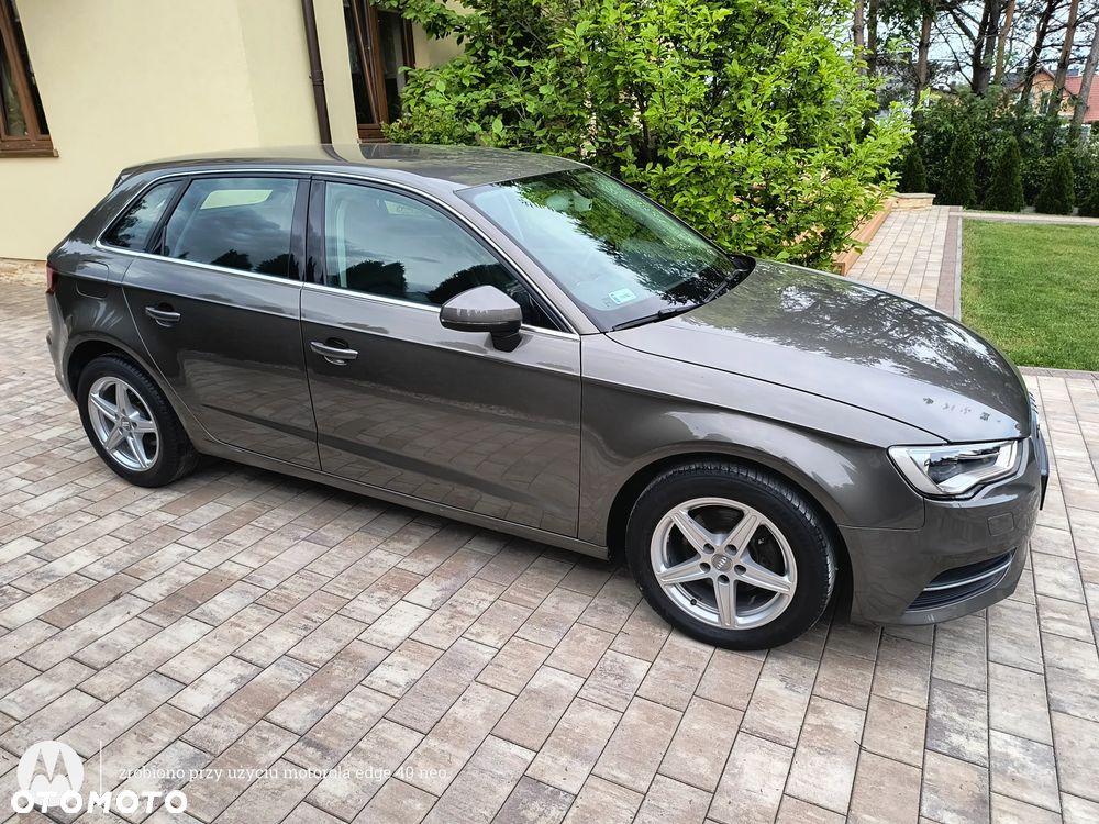 Audi A3 Sportback 1.6 TDI DPF Ambition S tronic - 11