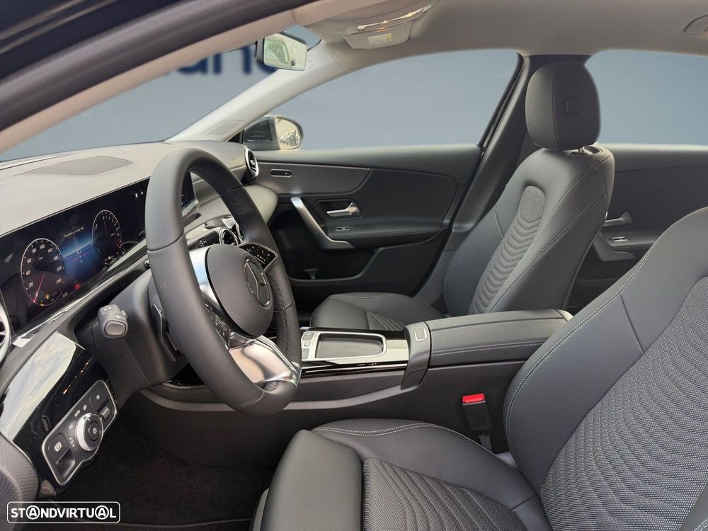 Mercedes-Benz A 250 e - 12