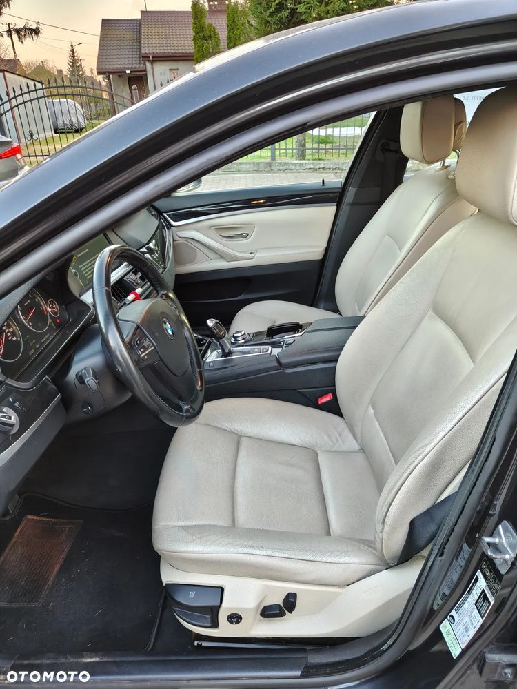 BMW Seria 5 528i - 7