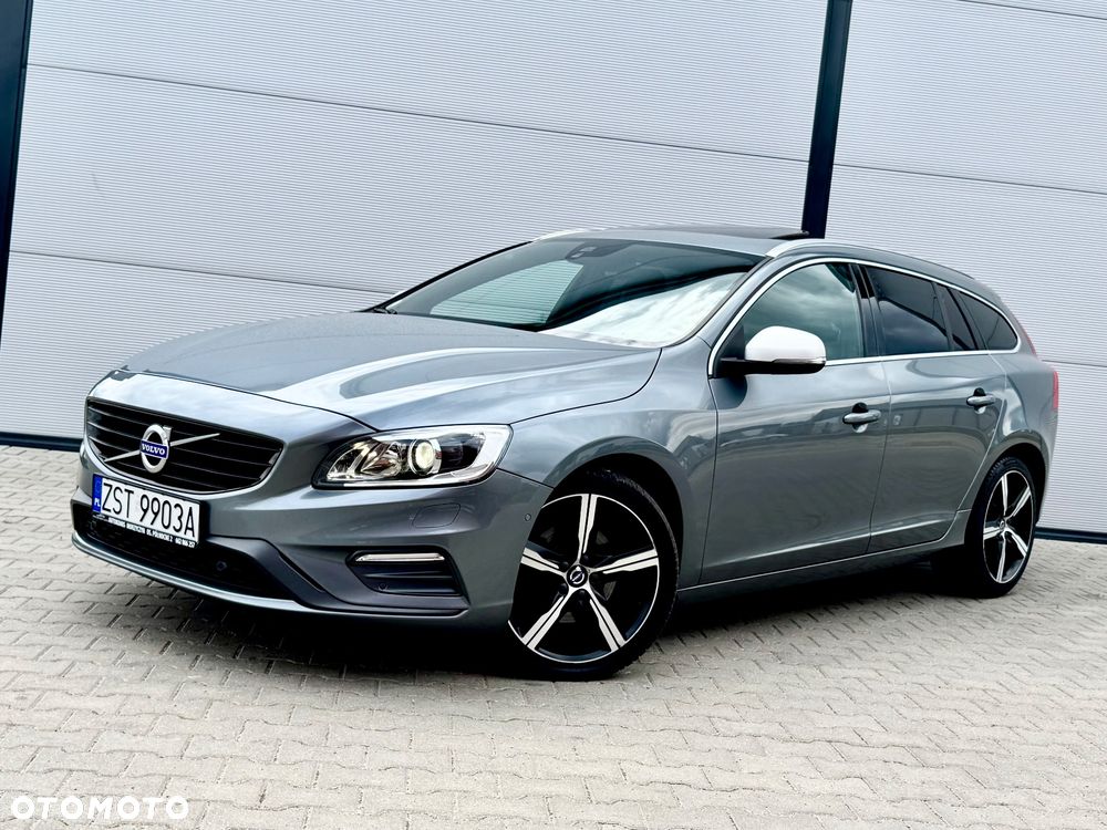 Volvo V60 D4 Geartronic R-Design - 16