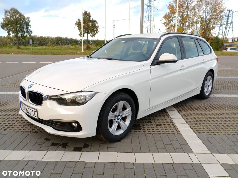 BMW Seria 3 318i - 10