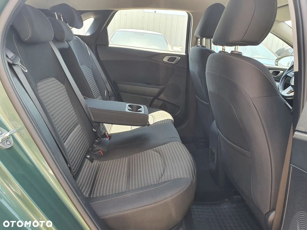 Kia Ceed 1.5 T-GDI M DCT - 24