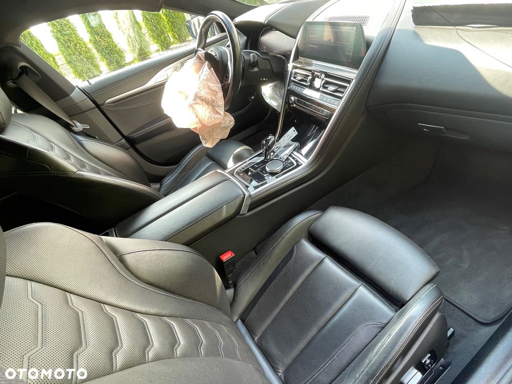 BMW Seria 8 840i - 7