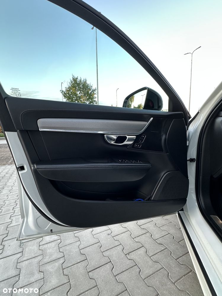Volvo V90 D5 AWD R-Design - 21