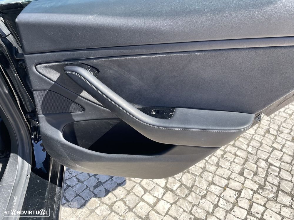 Tesla Model 3 Long Range AWD Dual Motor - 31