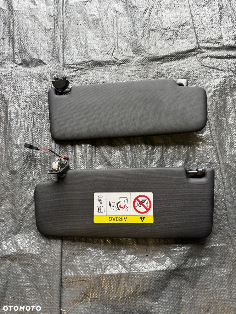 Skoda Octavia IV daszek osłona przecwisłoneczna prawa lewa czarne - 2