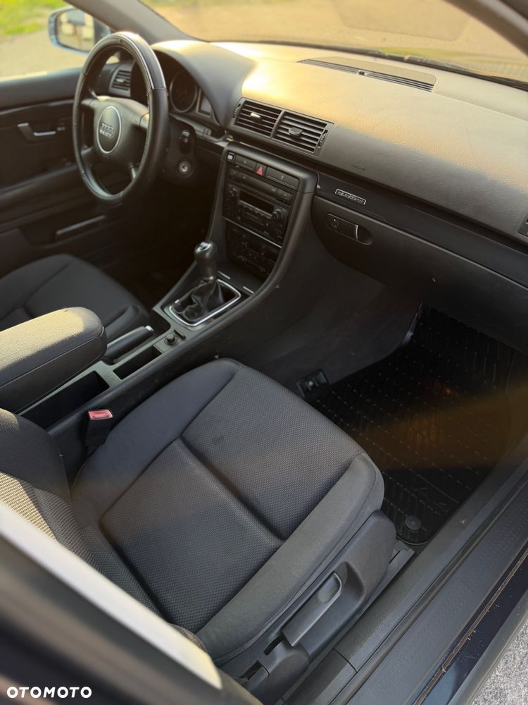 Audi A4 Avant 1.8T Quattro - 13