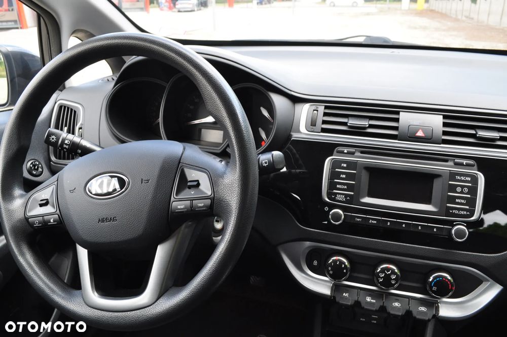 Kia Rio 1.2 Attract - 16