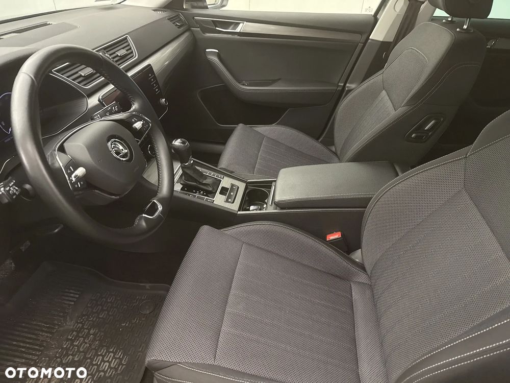 Skoda Superb 2.0 TDI SCR Style DSG - 11