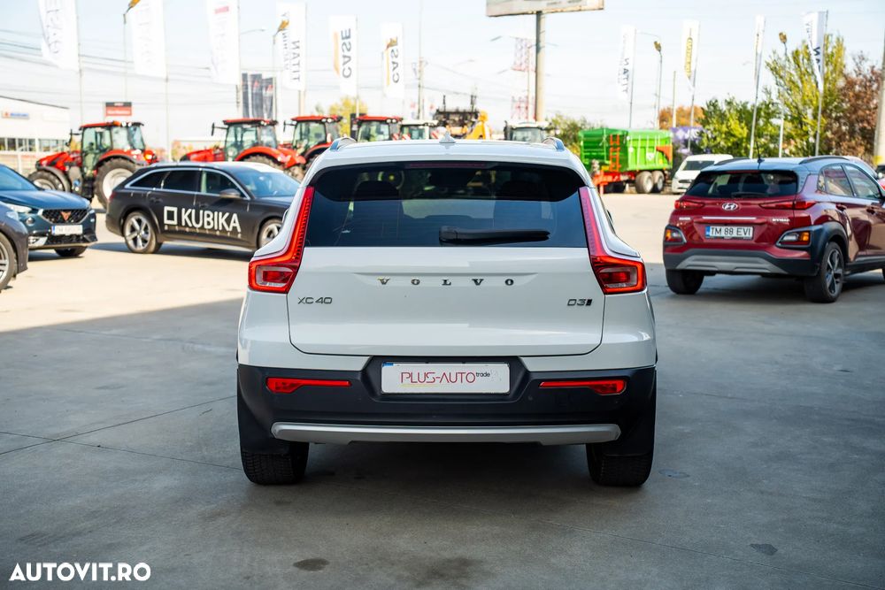 Volvo XC 40 D3 AWD Momentum - 8