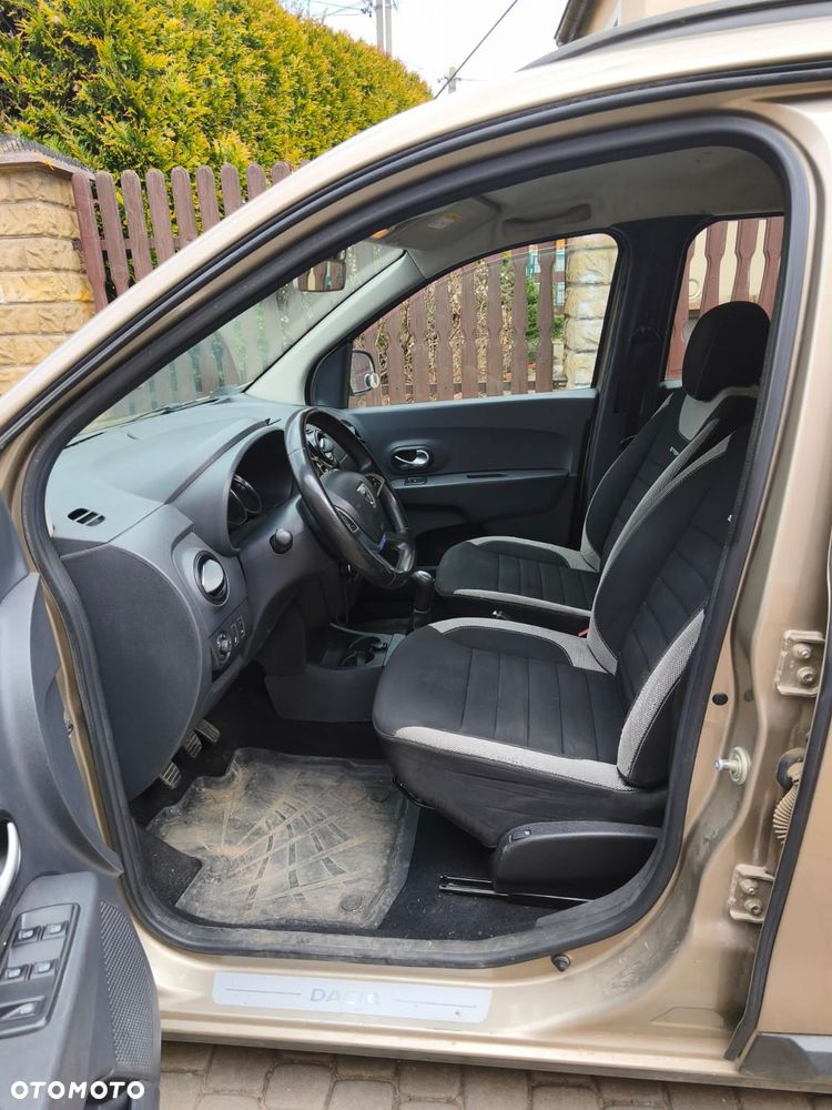 Dacia Lodgy 1.6 SCe Stepway S&S - 8