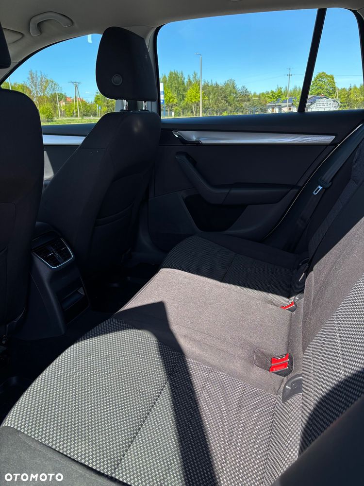Skoda Octavia 1.4 TSI Ambition - 31