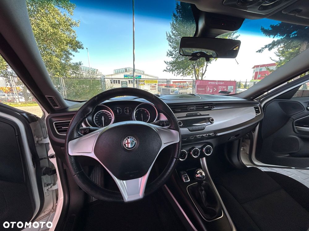 Alfa Romeo Giulietta - 5