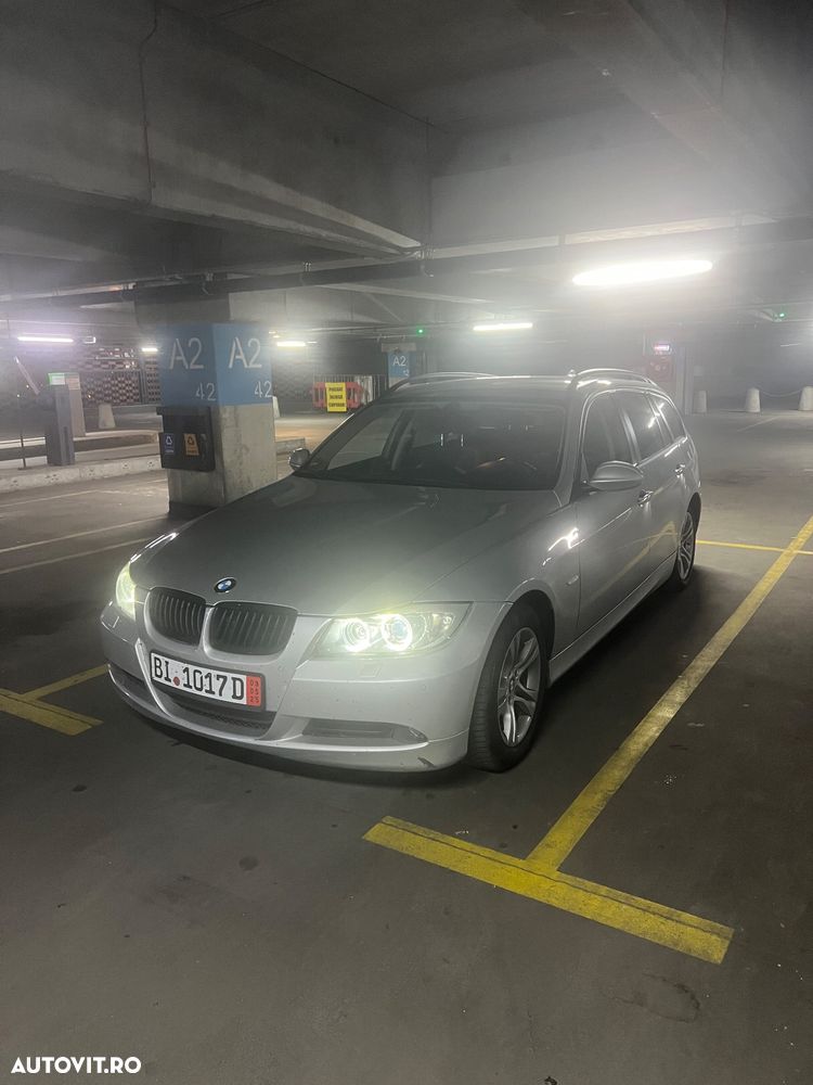 BMW Seria 3 318d DPF Touring - 11