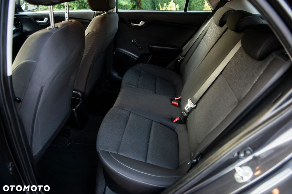 Kia Rio 1.2 L Business Line - 31