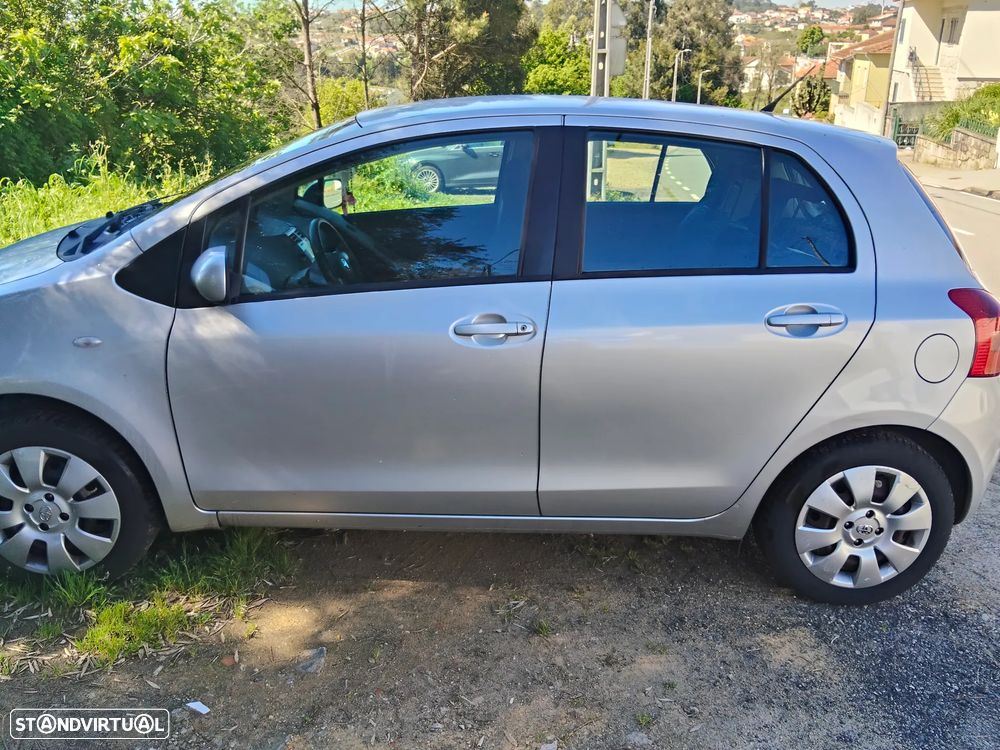 Toyota Yaris 1.0 VVT-i AC Manual - 5
