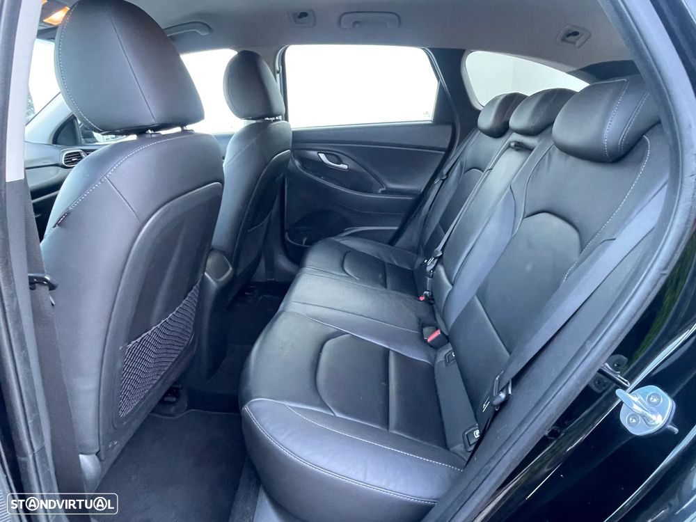 Hyundai i30 CW - 28