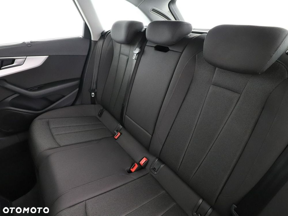 Audi A4 Avant 35 TDI S tronic - 18