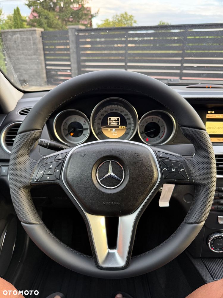 Mercedes-Benz Klasa C 180 CGI BlueEFFICIENCY Avantgarde - 24