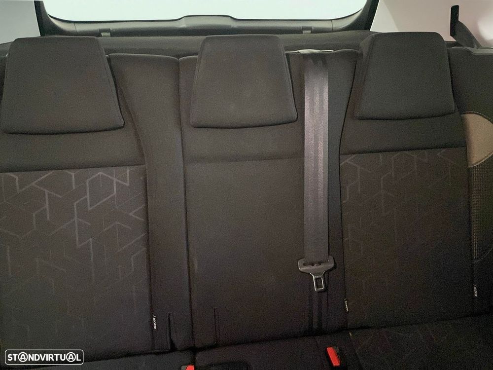 Peugeot 2008 1.2 PureTech Active - 18