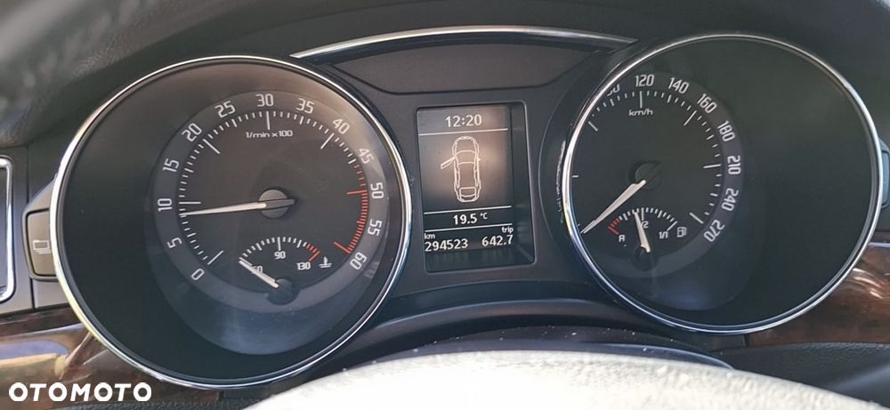 Skoda Superb 2.0 TDI Elegance - 15