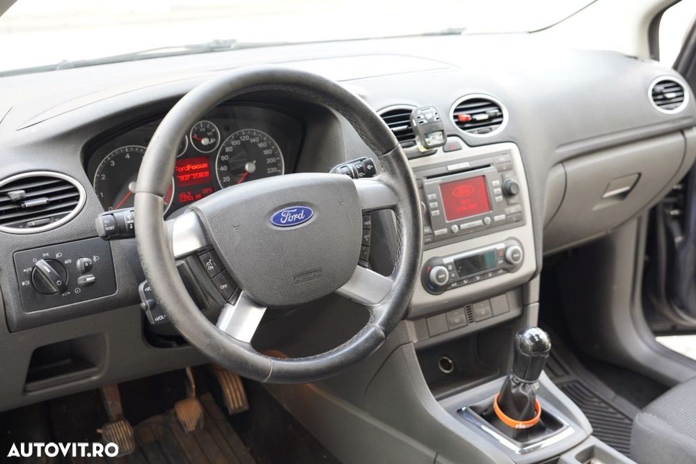 Ford Focus 1.6 Ti-VCT Titanium - 10