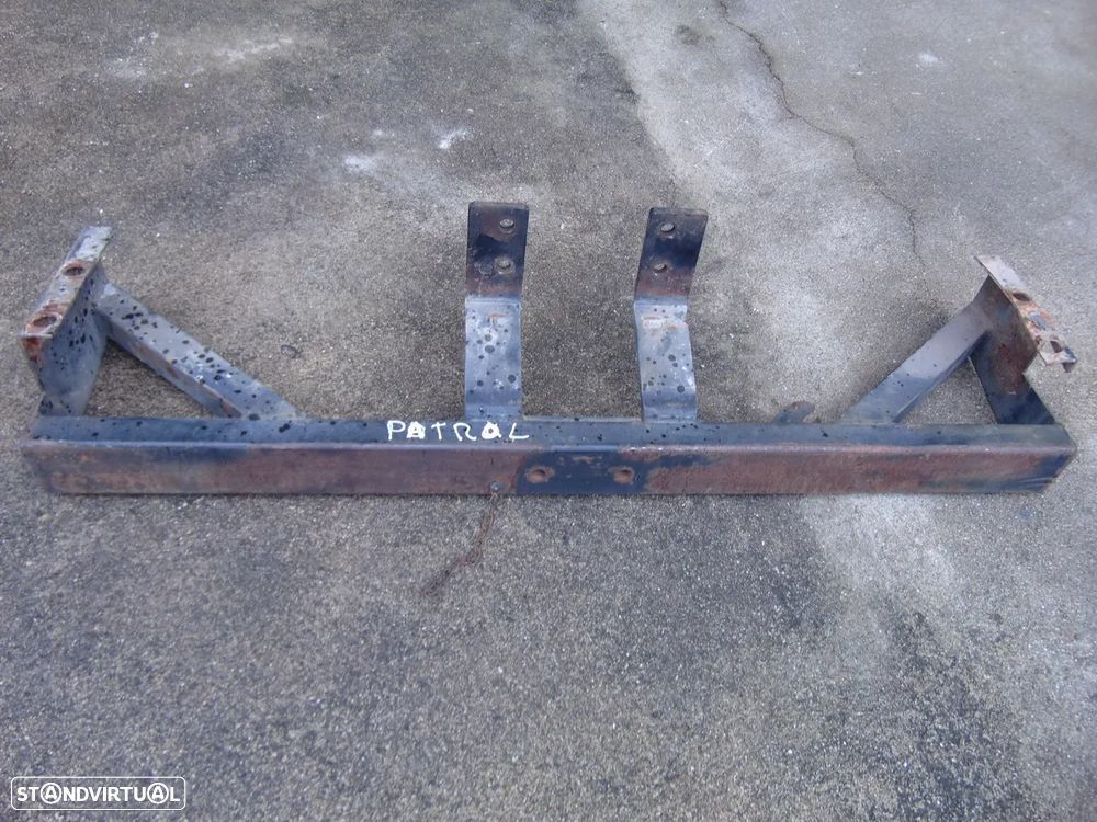 Nissan Patrol 260 estrutura gancho reboque - 4