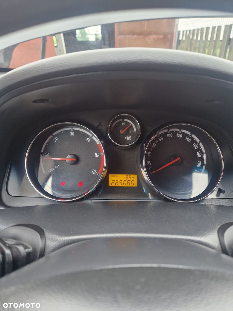 Opel Antara - 8