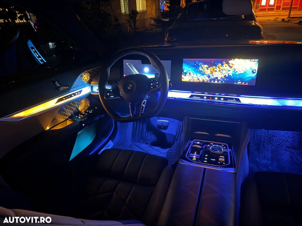 BMW Seria 7 740d xDrive MHEV - 20