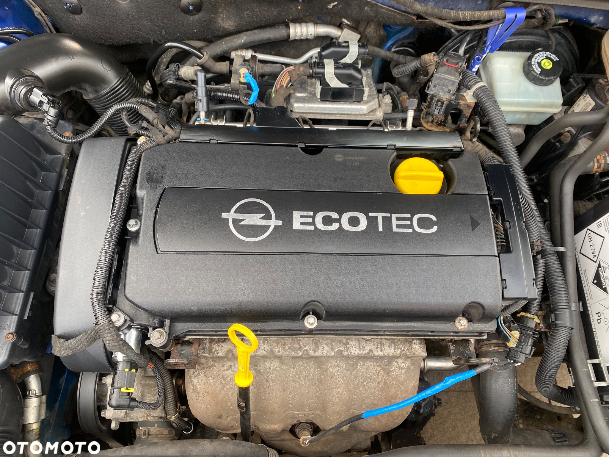 Opel Astra GTC 1.8 - 23
