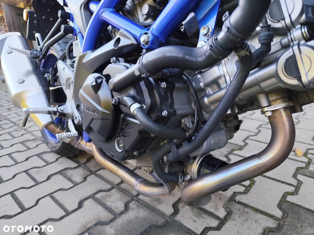Suzuki SV - 6
