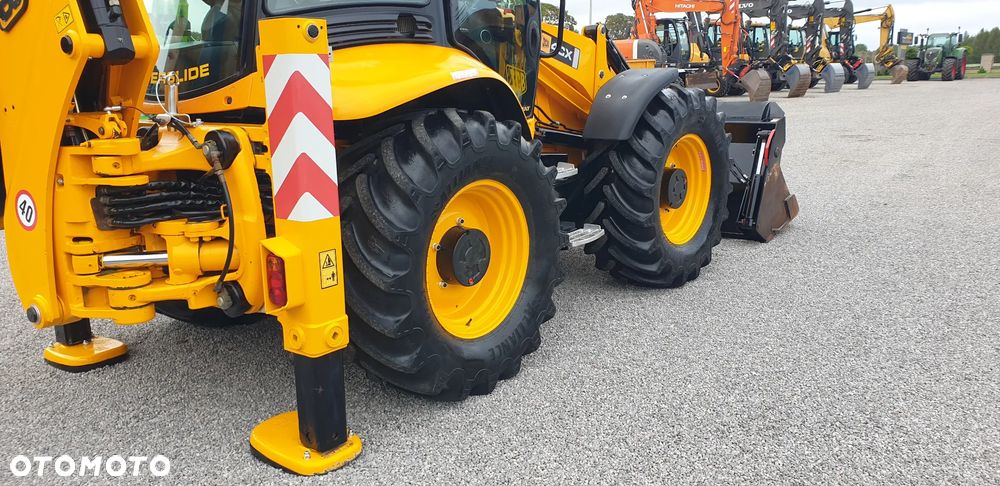 JCB 4CX rok 2008 full opcja sprowadzona 8136mtg. SUPER STAN! - 20