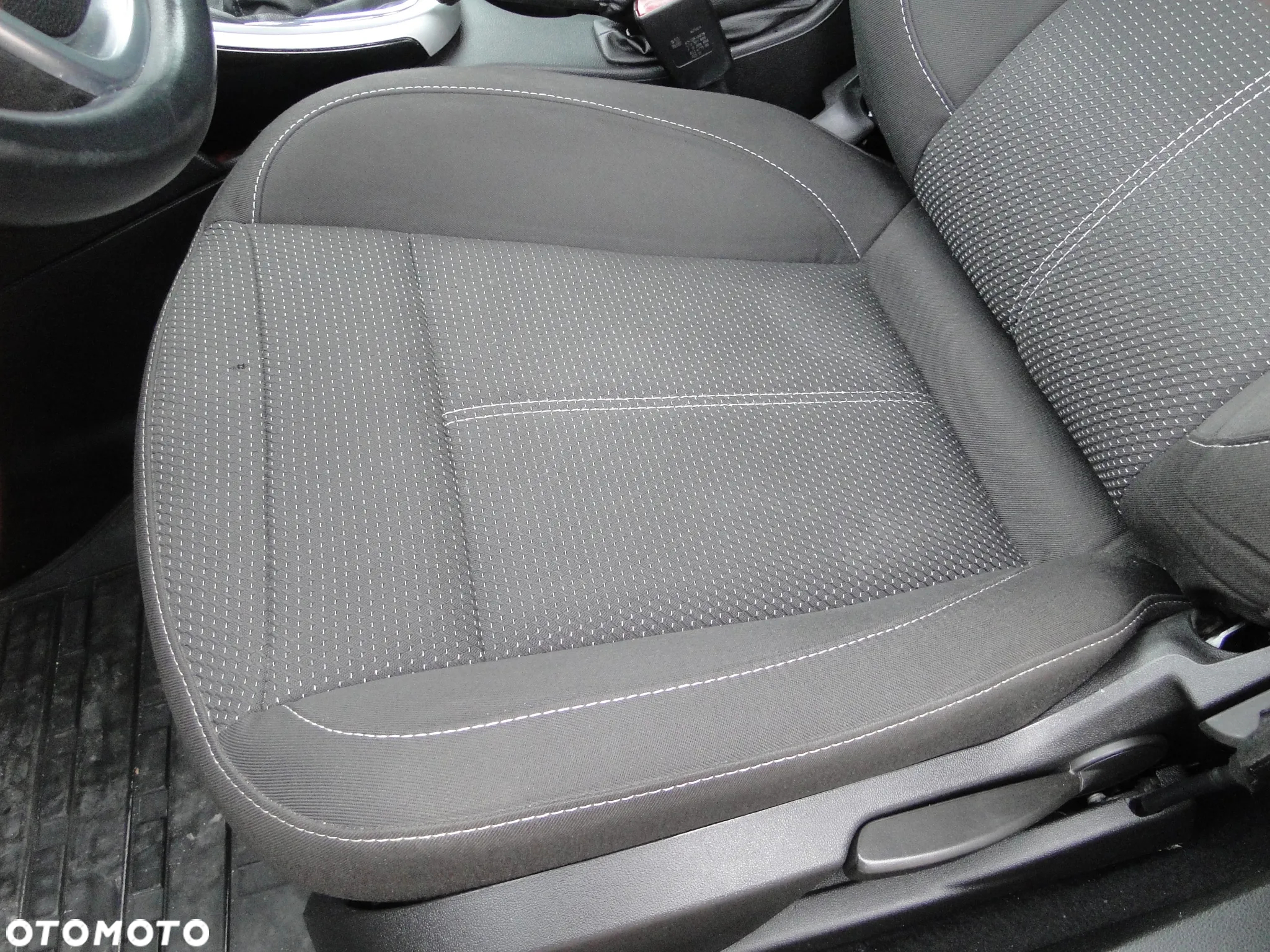 Opel Astra IV 1.7 CDTI Cosmo - 34