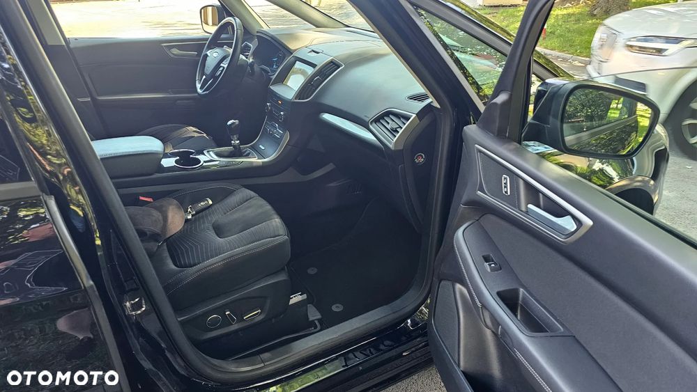 Ford S-Max - 36