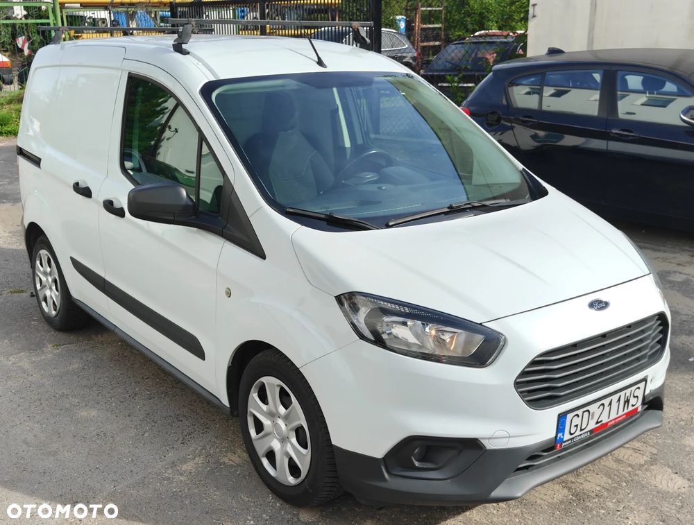 Ford Transit Courier - 4