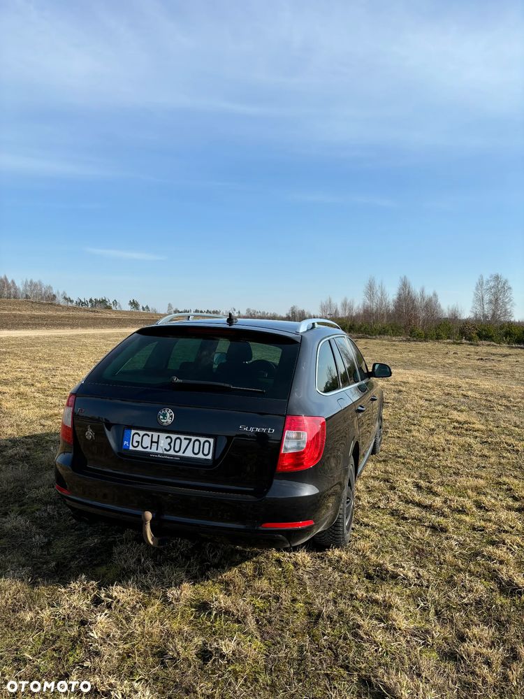 Skoda Superb 2.0 TDI DSG Elegance - 4