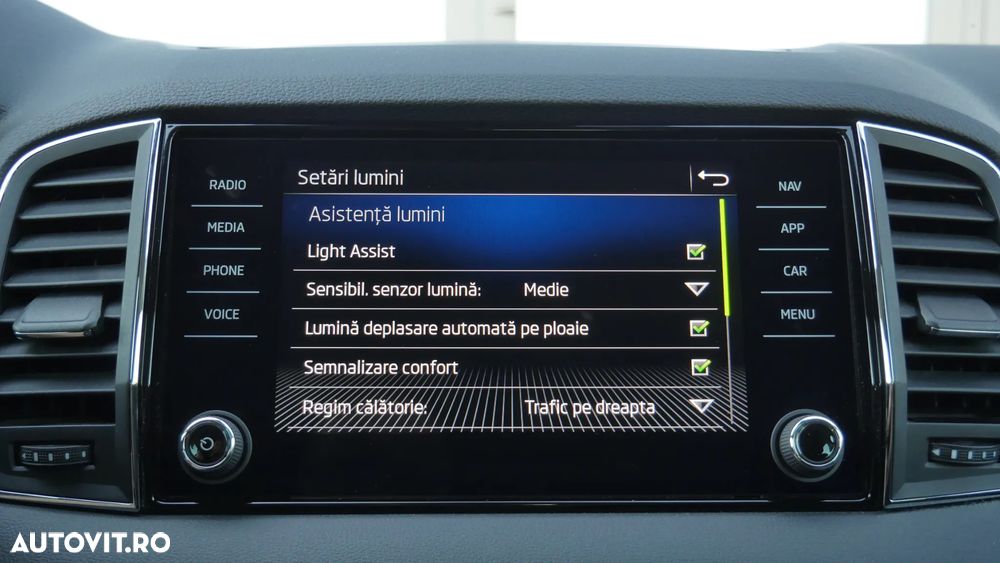 Skoda Karoq 2.0 TDI SCR 4x4 DSG Clever - 27