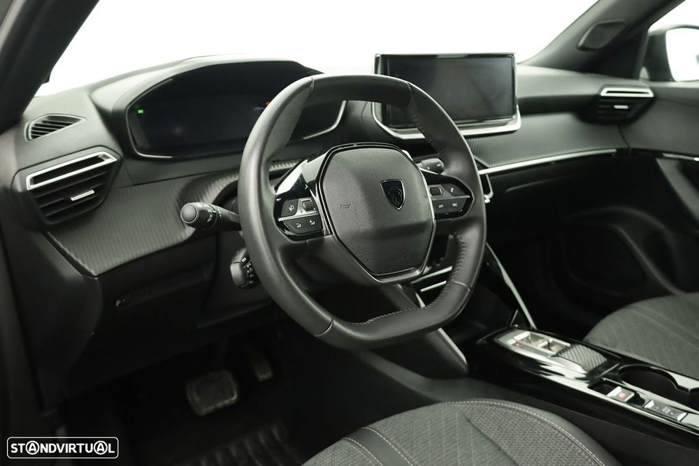 Peugeot 2008 1.2 PureTech Allure EAT8 - 7