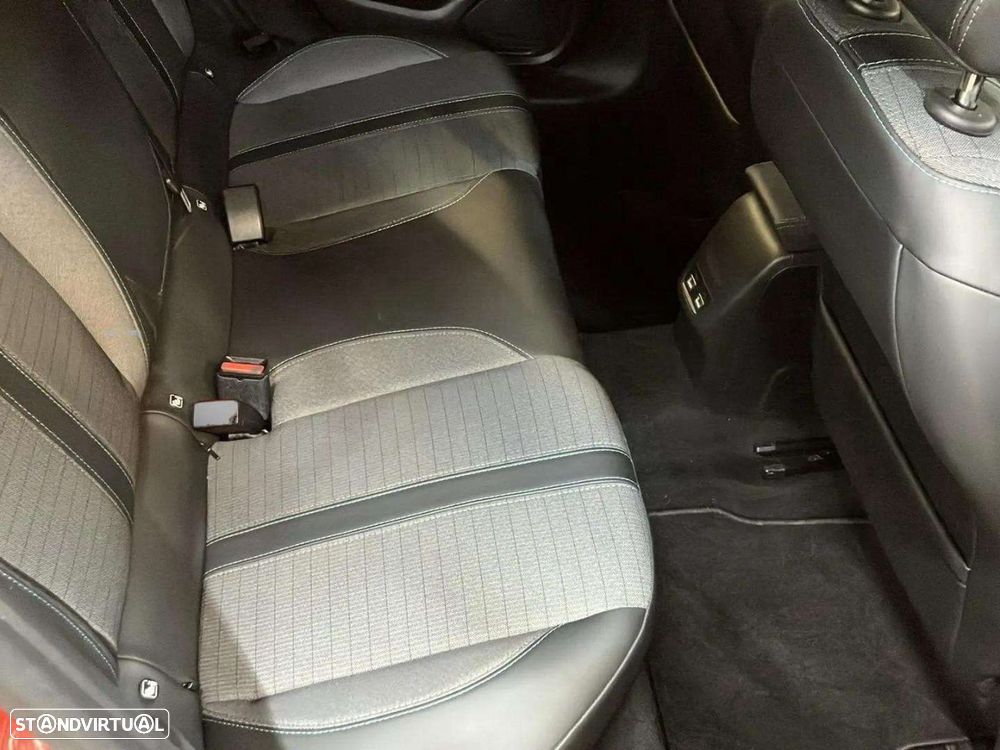 Peugeot 208 1.2 PureTech Allure - 15