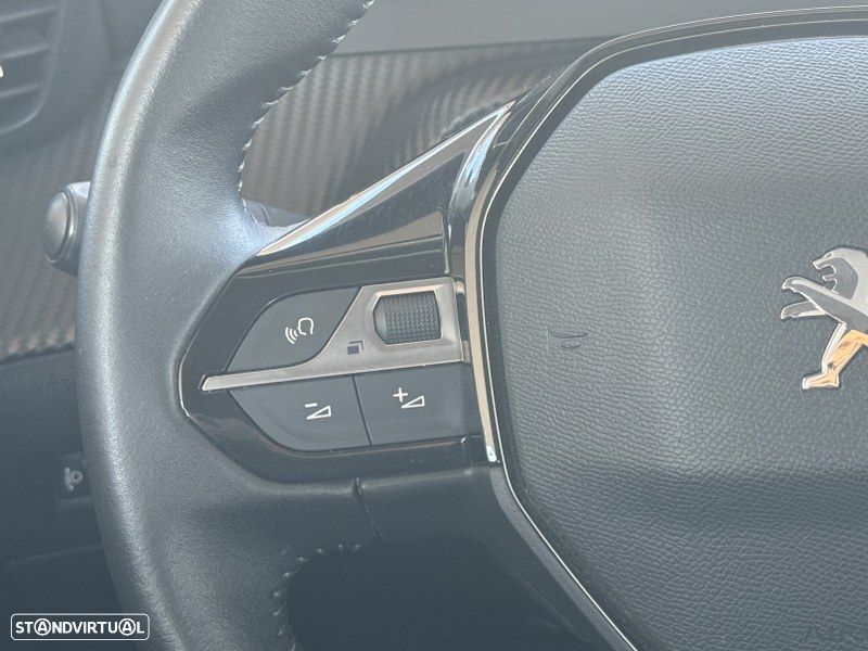 Peugeot 2008 1.2 PureTech Active Pack - 12