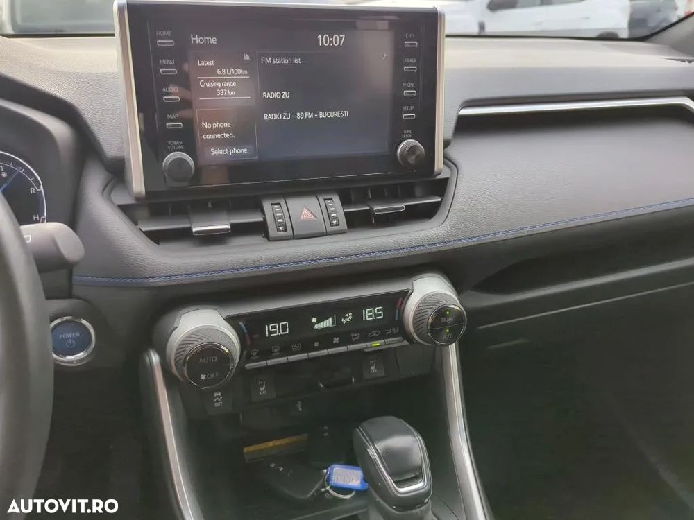 Toyota RAV4 - 7