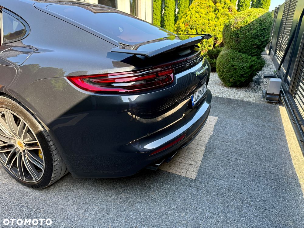 Porsche Panamera Turbo S - 33