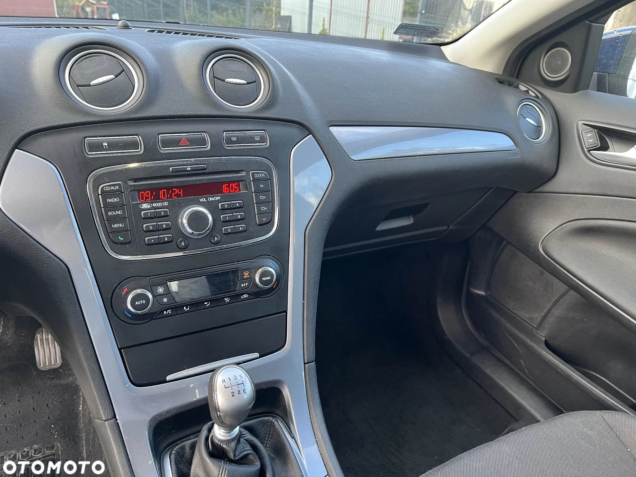 Ford Mondeo - 21