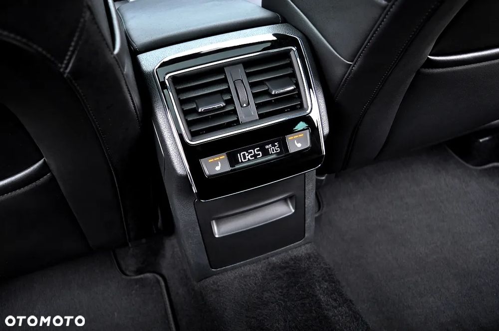 Skoda Superb 2.0 TDI Style DSG - 26