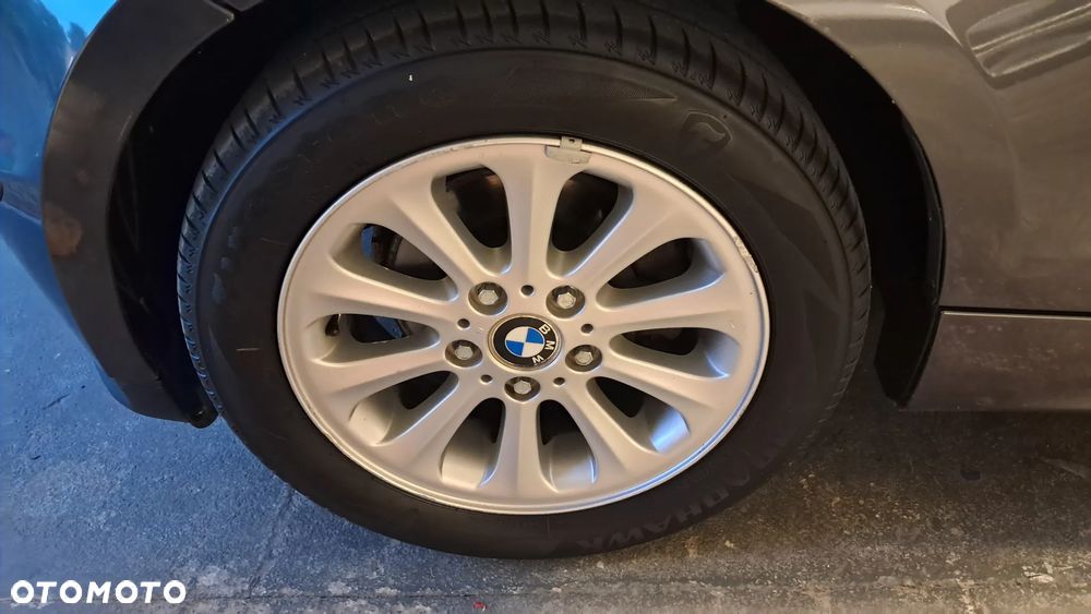 BMW Seria 1 116i - 22