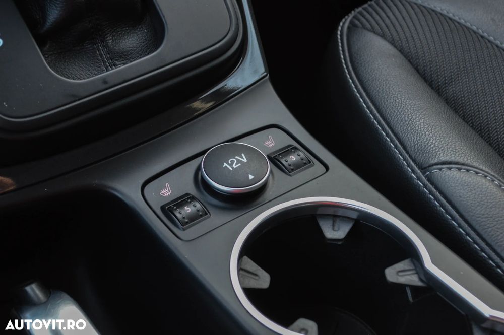 Ford Kuga 2.0 TDCi 4x4 Aut. Titanium - 8