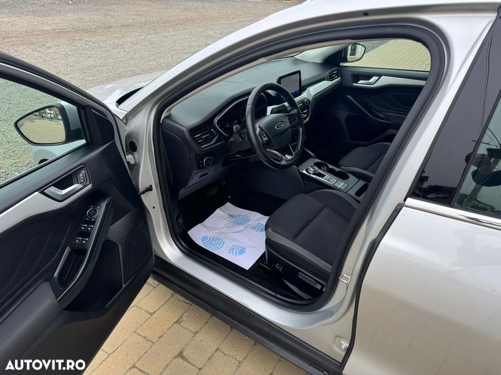 Ford Focus - 8
