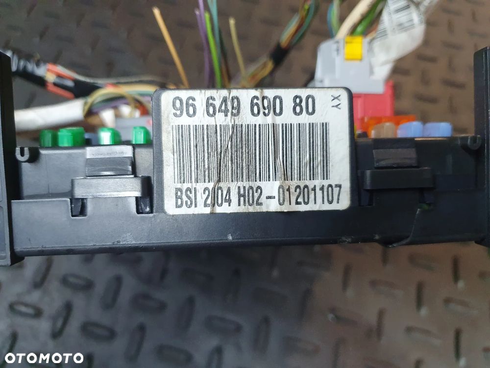 SKRZYNKA BEZPIECZNIKÓW MODUŁ BSI PEUGEOT 307 CITROEN C4 9664969080 + WTYCZKI INSTALACJA - 2