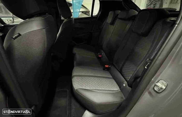 Peugeot 208 - 11