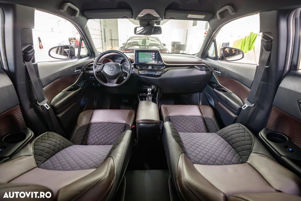 Toyota C-HR 1.8 HSD 122 CP 4x2 CVT C-ult Style bi-tone - 13